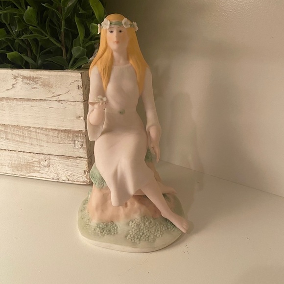 Vintage Laszlo Ispanky Figurine SPRING Lady Girl Four Seasons Porcelain Fairy - Picture 2 of 8